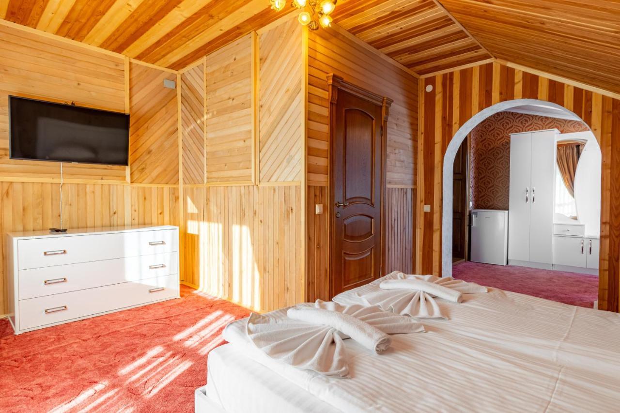 Hotel Zeleniy Bir à Bukovel Extérieur photo