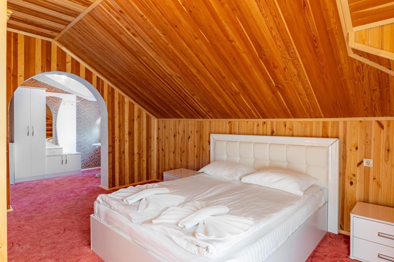 Hotel Zeleniy Bir à Bukovel Extérieur photo