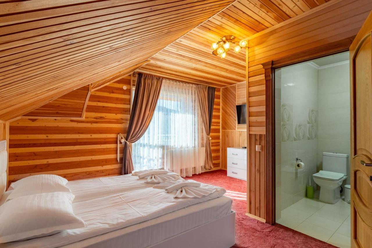 Hotel Zeleniy Bir à Bukovel Extérieur photo