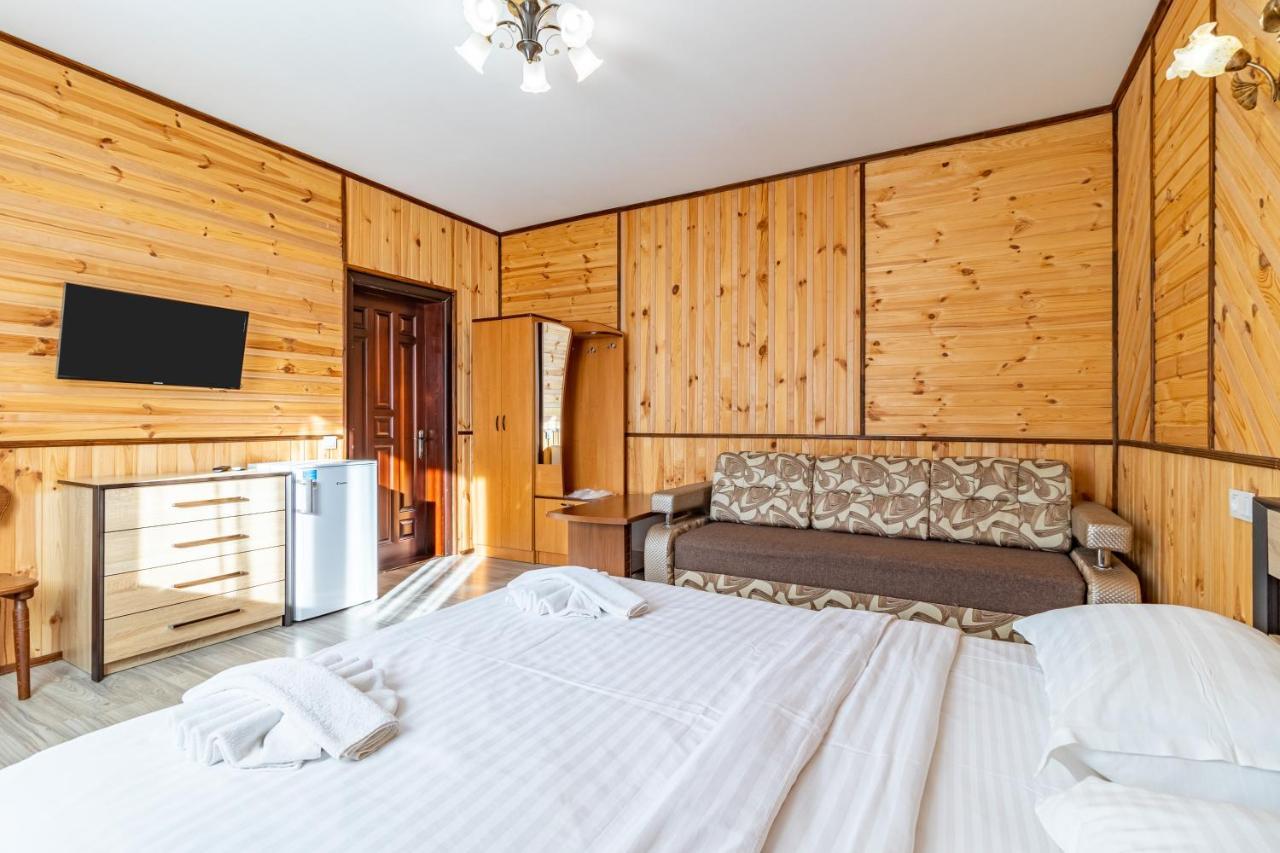 Hotel Zeleniy Bir à Bukovel Extérieur photo