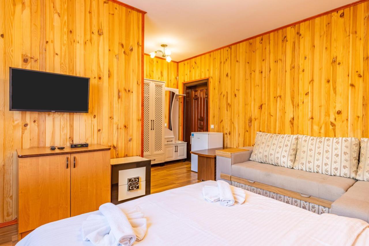 Hotel Zeleniy Bir à Bukovel Extérieur photo