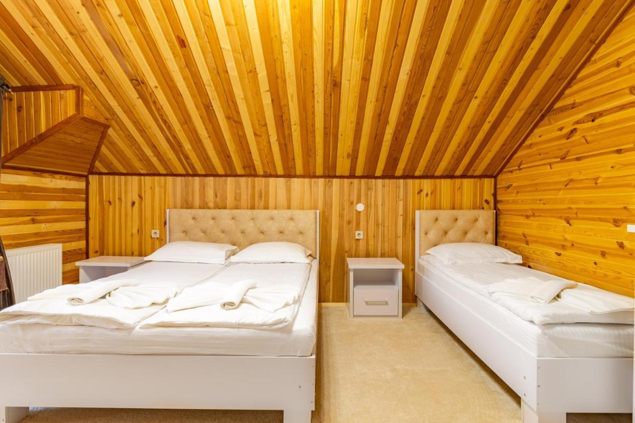 Hotel Zeleniy Bir à Bukovel Extérieur photo