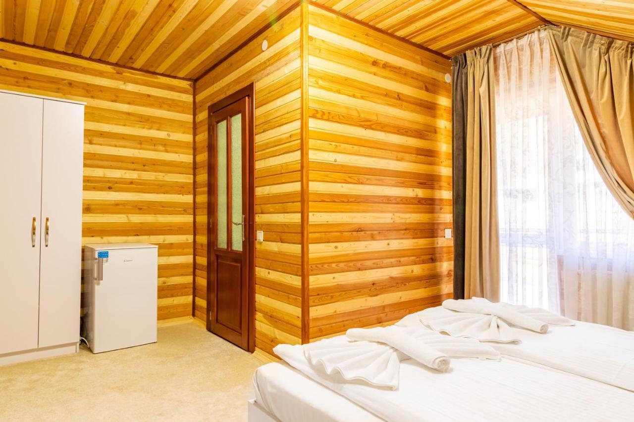 Hotel Zeleniy Bir à Bukovel Extérieur photo